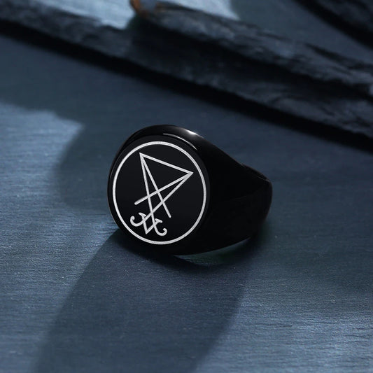 Ring for men Men's Cool Star Signet Rings Black Color Stainless Steel Rock Punk Male Jewelry Anillo