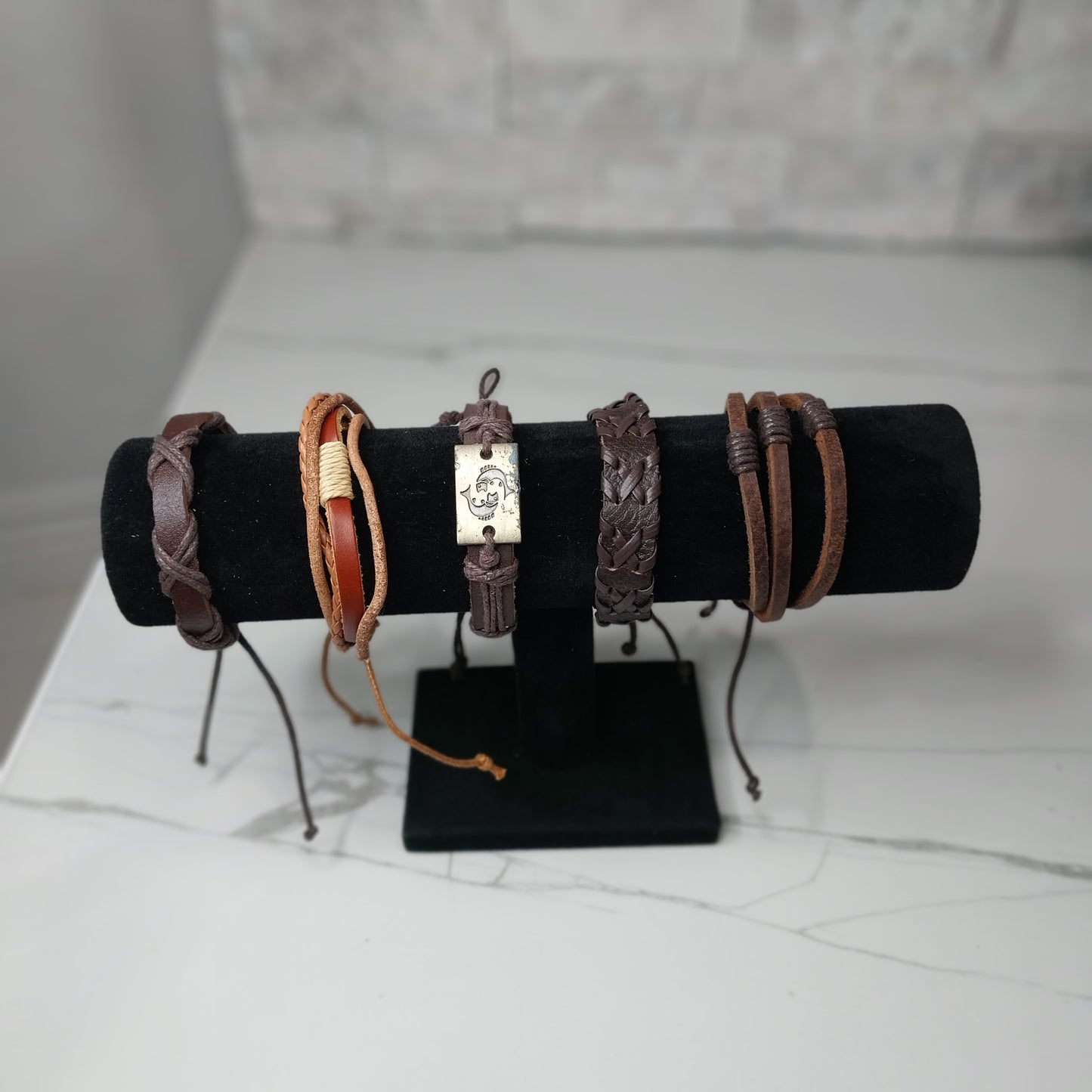 Leather Bracelets for Men or Women 5 Pieces Set Pulseras para hombres o Mujeres BR0014-5 