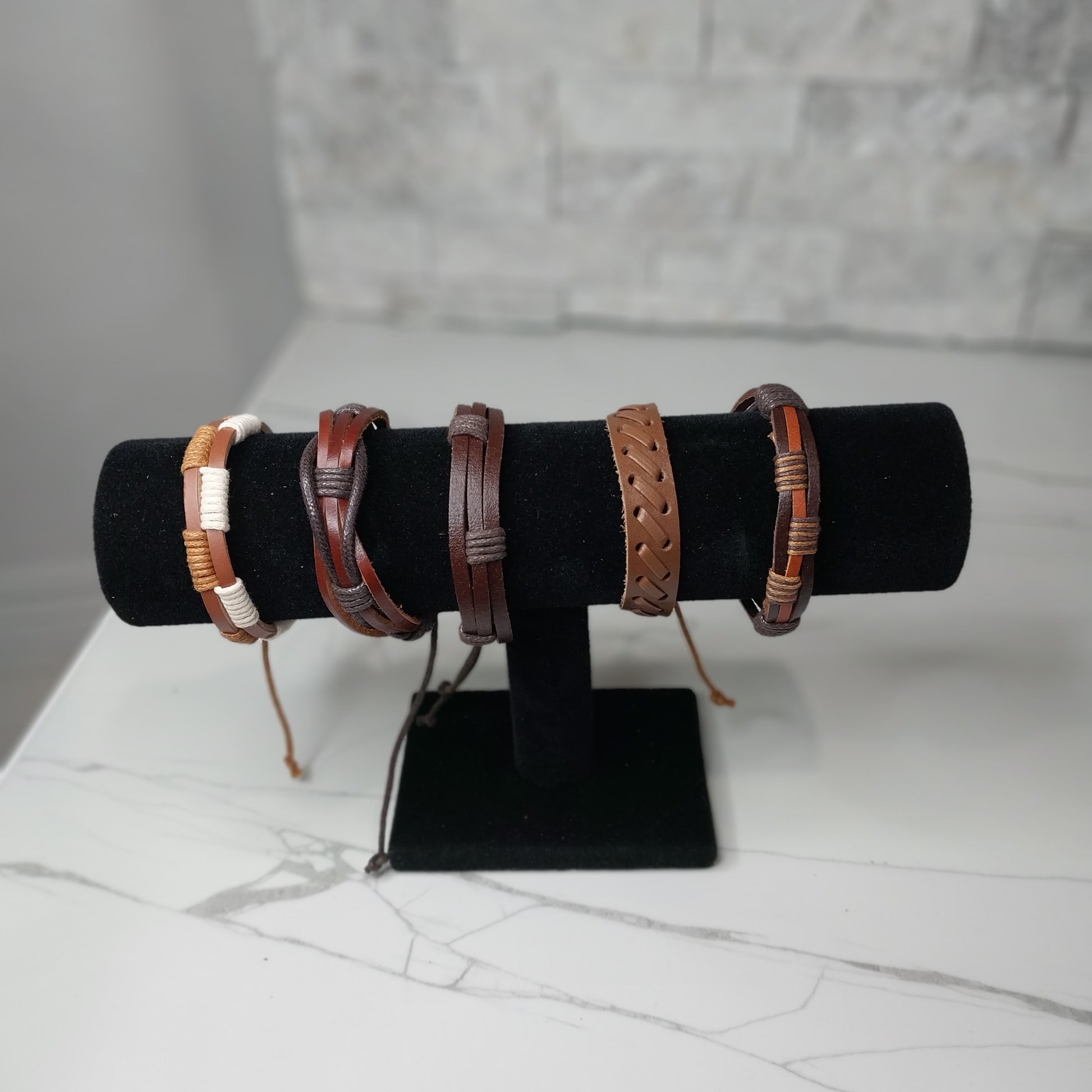 Leather Bracelets for Men or Women 5 Pieces Set Pulseras para hombres o Mujeres BR0029-5