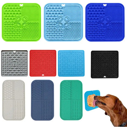 Pet Supplies Dog Silicone Distracted Licking Food Pad pet Slow Food Bowl Sucker Placemat Pet Anti-slip Anti-choking Eating Gear