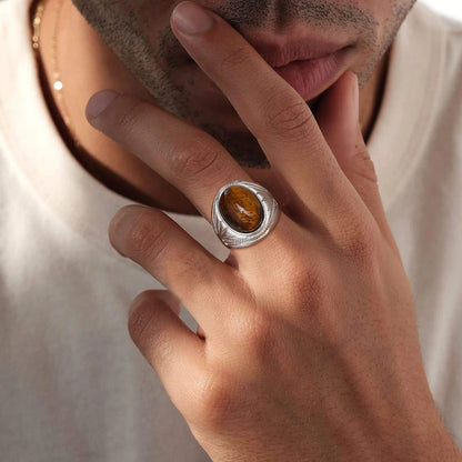 Men's Ring Retro Round Gemstone Ring Vintage Stainless Steel 02 on men's hand