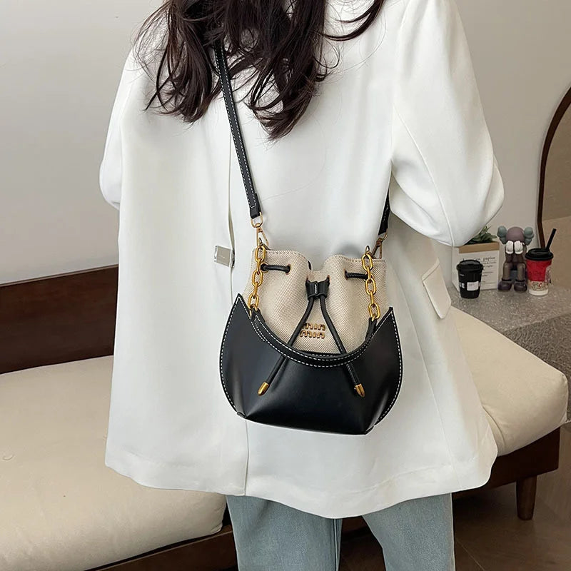 Handbag Crossbody Bag Large Capacity Bucket Bag Girls Fashion Handbag Shoulder Bag Chain Decoration