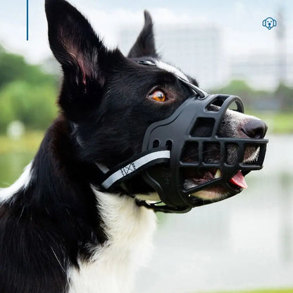 Pet Muzzle Adjustable Dog Muzzle Anti-Biting Dog Mouth Cover With Reflective Strip Can Drink Water Breathable Plastic