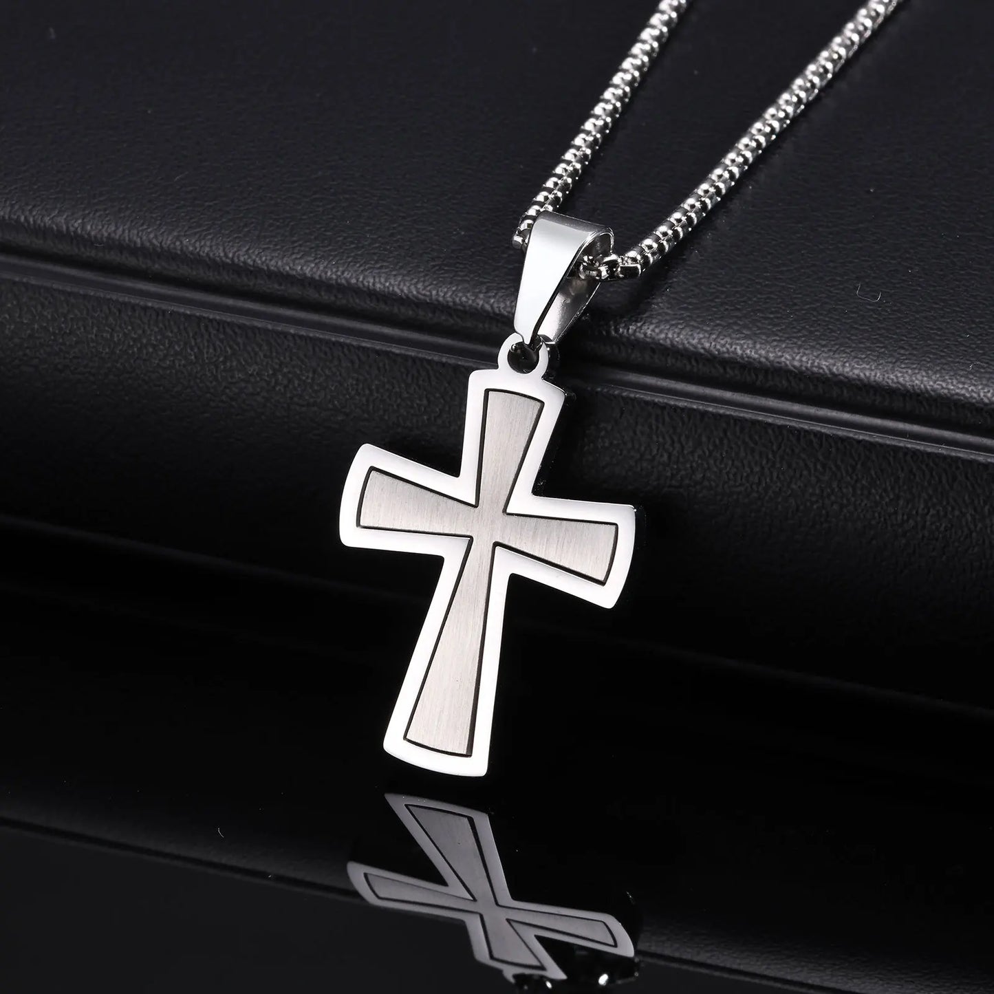 Pendant for Men Faith Cross Pendant Necklaces for Men Women Car Rear Mirror Decor Cross Prayer Christian Necklaces Collar