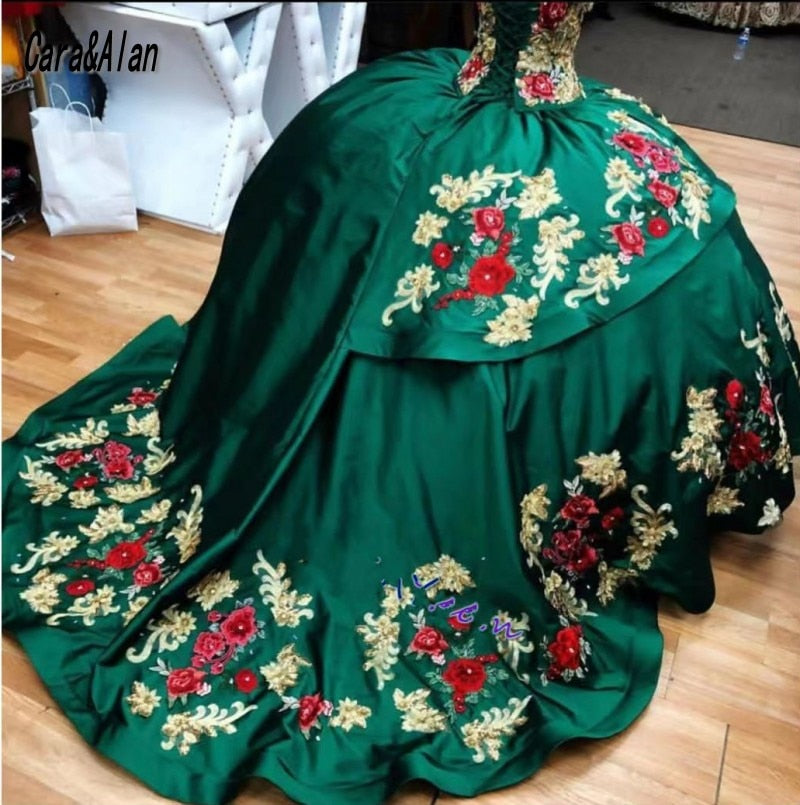 Vestidos bordados best sale mexicanos de quinceanera